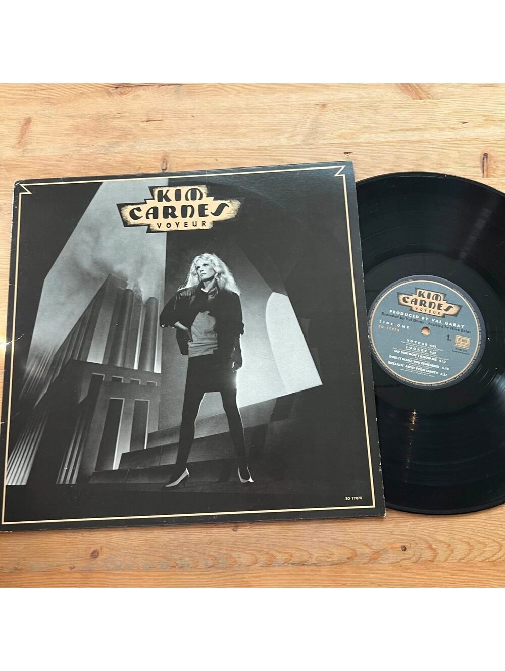 Kim Carnes - Voyeur 33rpm VG+ VR20